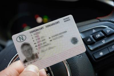 Forskningsmagasin: Hundrevis kan ha mistet førerkortet ved en feil etter uegnet synstest
