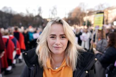 width=device-width, initial-scale=1