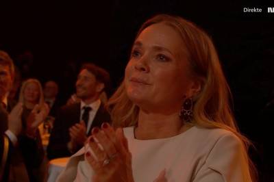 Solbakkens kone i tårer etter ektemannens pris: - Verdens vakreste dame