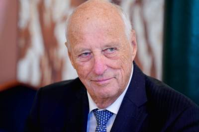 Kong Harald fyller 89 år – feirer i utlandet