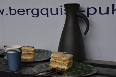 – Det er veldig bra at UP er her, derfor vanker det kake!