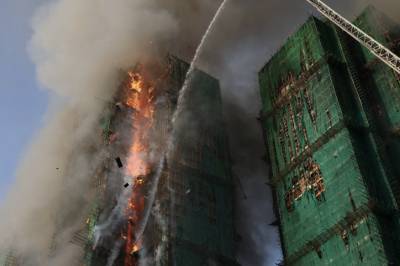 Hong Kong beordrer dommerledet gransking etter brann som tar livet av 156 mennesker