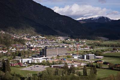Pasient falt av operasjonsbordet