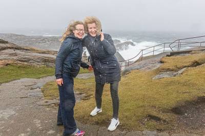 Søstrene blåste i vindadvarsel