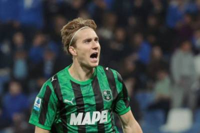 Kristian Thorstvedt drar til med lekker scoring – og rødt kort nesten før halvtimen er gått!
