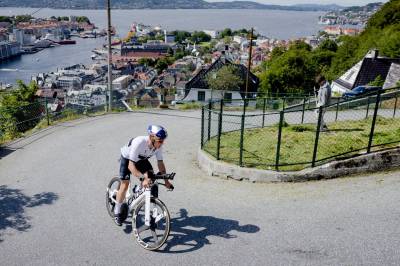 Triatlet Kristian Blummenfeldt (32) forvalter over 40 mill.