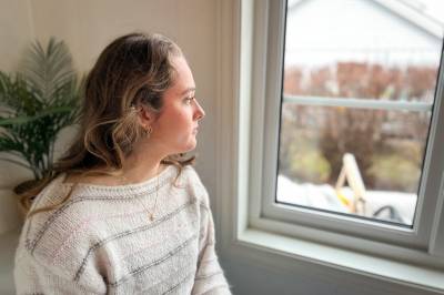 Ina (18) blir syk av å dusje