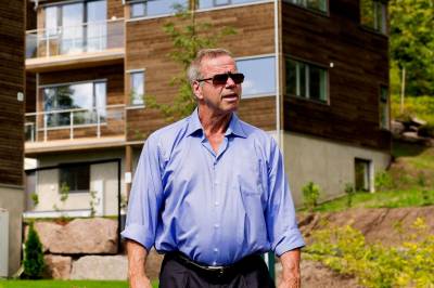 Luksuskollaps for utbygger – satser på gull i Afrika. – Bare idioter igjen, sånne som deg og meg