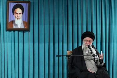 Han var nummer én i 36 år. Hvem var egentlig ayatolla Ali Khamenei? 