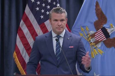 USAs forsvarsminister Pete Hegseth advarer Iran