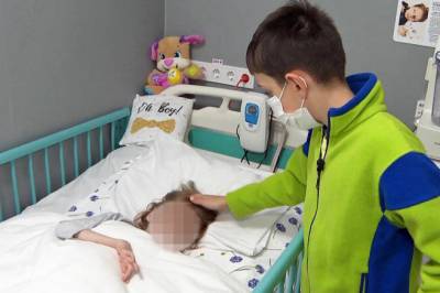 Da bestemoren døde, ble Platon (10) helt alene med ansvaret