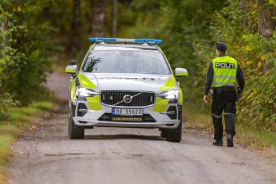 Politiet om Halden-drapene: – Hovedhypotesen er at hendelsene skyldes en konflikt