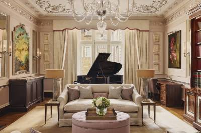 Her betaler gjestene 60 000 kroner for å sove én natt. Det fyller kassen til Oljefondet.