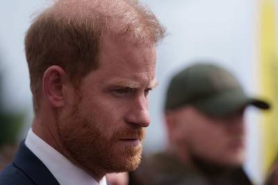 Telegraph: Prins Harry skal ta med barna til Storbritannia