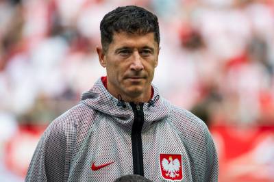 Robert Lewandowski scorer sine første MLS-mål i sin debut på sin nye hjemmebane i Chicago