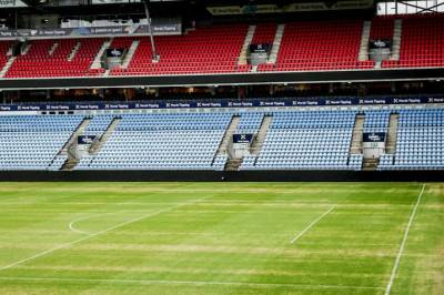 «Ikke gå ut på banen»