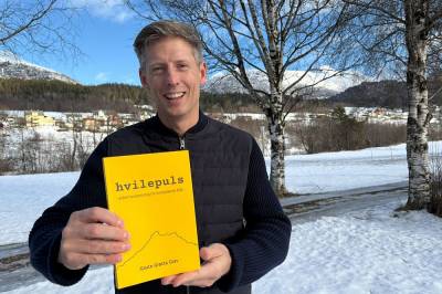 width=device-width, initial-scale=1