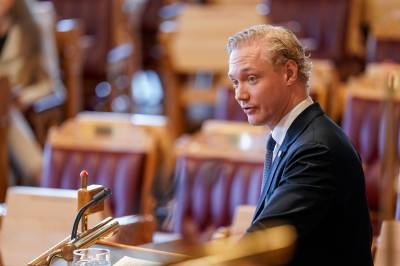 Frp kraftig imot sosiale medier-aldersgrense: – Et angrep på ytringsfriheten