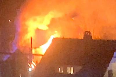 Bestum: Her står flammene opp av taket