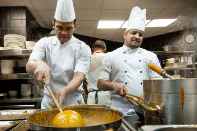 Frp mener det er bedre tilrettelagt for kriminelle innvandrere enn for arbeidsinnvandrere