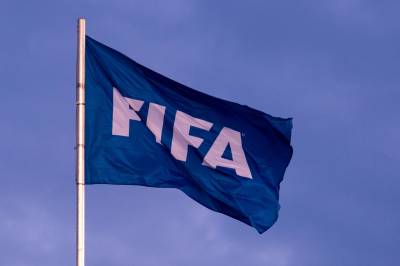 FIFA vil gå videre med planene til tross for tilbakemeldingene og sier at «ingen selger fotballen