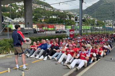 Her ror dei utanfor Trekanttomten i Bergen