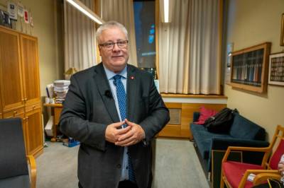 Havner i Stortinget: – Dusteforbud