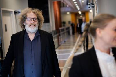 Frederic Hauge avviser å ha spist middag med Lier-Hansen ukentlig