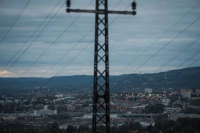Dyr strøm gir økt inkassogjeld for bedriftene