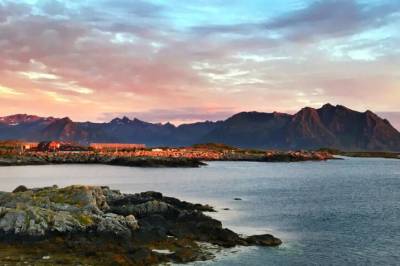 Tyske turister tiltalt etter branner i Lofoten