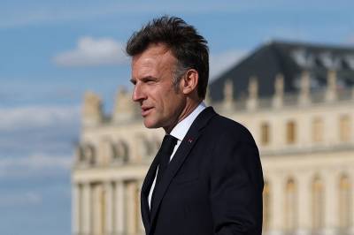 Slottet ble bygget for å imponere Europas mektigste menn. 300 år senere brukes det til å lokke en amerikansk president.