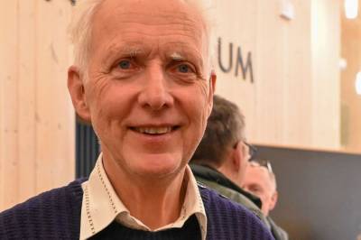 width=device-width, initial-scale=1, viewport-fit=cover