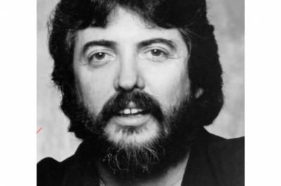 Rockestjerna (85) er død