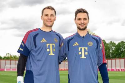 Legendarisk Bayern München keeper Manuel Neuer har signert