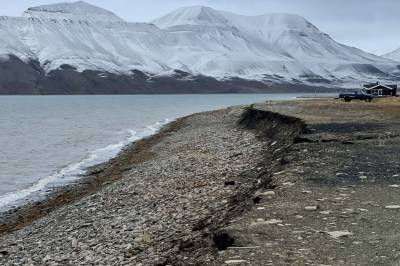 Forskere bygger en digital kopi av kysten rundt Svalbard: – Banebrytende
