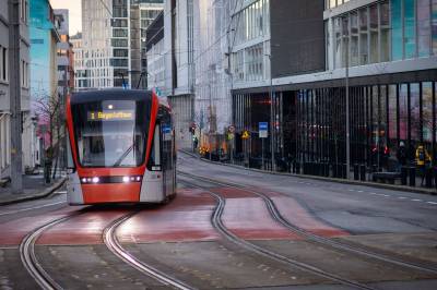 – Å snakke om dette, er like bergensk som lukten av fiskekaker på Bybanen