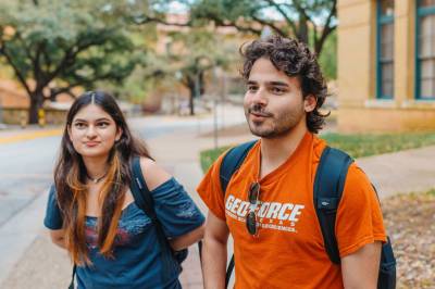 Latinamerikanere i Texas kan avgjøre høstens valg: – Tydelig at mange unge er begeistret