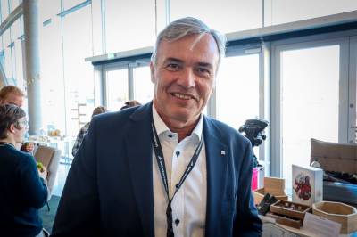 Når alle gode krefter ikke er godt nok for regjeringen