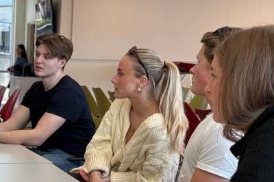 width=device-width, initial-scale=1, viewport-fit=cover