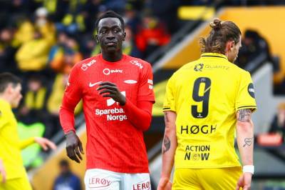 Slaktes: – Blant de verste debutene jeg kan huske