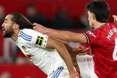Leeds ryster Manchester United – stjernespiller utvist etter lugging