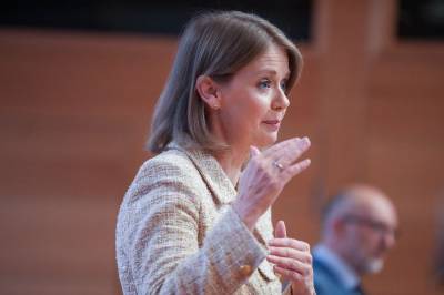– Forstår at det kan oppleves som om vi legger sten til byrden
