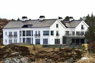 Se lakse-milliardærens luksus-palass