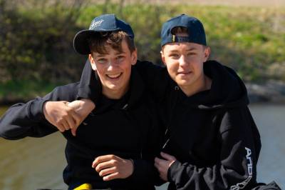 Reddet skolegangen til Sander og Maxi – nå blir de hedret av Dronningen