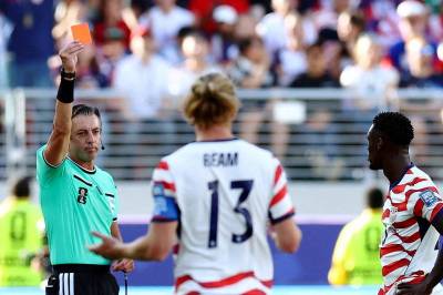 Full klinsj om potensielt mistenkelige veddemål i VM