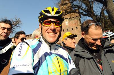 Austin Butler ser ut til å portrettere den beryktede syklisten Lance Armstrong i kommende biopic