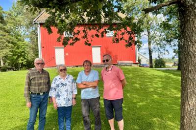 Tilbake fra sommerdvalen: – Når hakkespetten kommer gjennom veggen, må noe gjøres