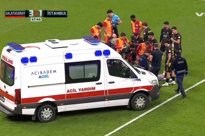 Voldsom hodeduell i Galatasaray-kampen – ambulanse på banen
