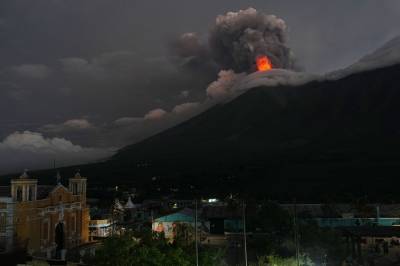 Guatemala: Evakuerer landsbyer etter vulkanutbrudd