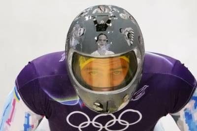 IOC forbyr ukrainske OL-deltakere å bruke hjelm med bilder av utøvere som er drept av Russland